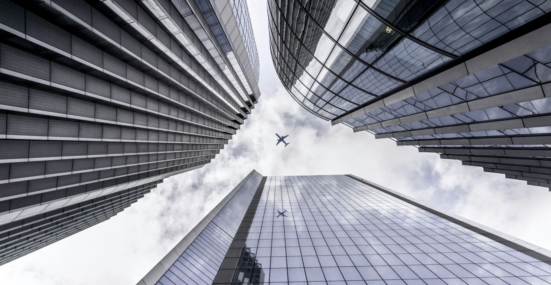 Entre em contato e revolucione sua operação logística